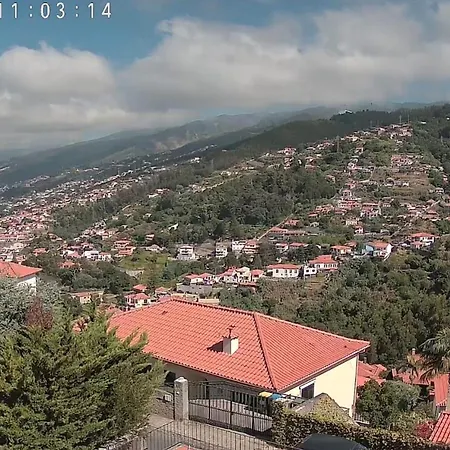 Casa Com Vista E Garagem