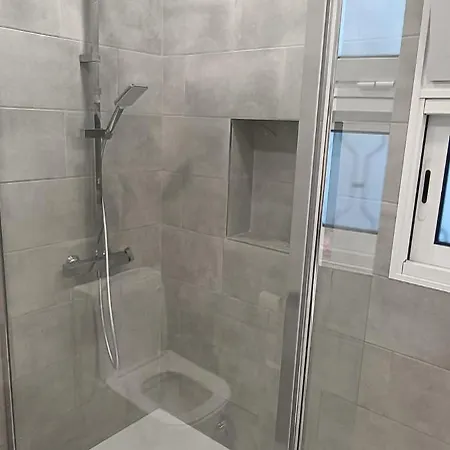 Casa Com Vista E Garagem *